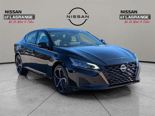 2025 Nissan Altima SR FWD