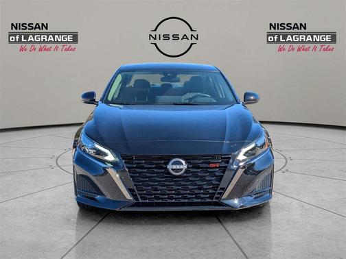 2025 Nissan Altima SR FWD