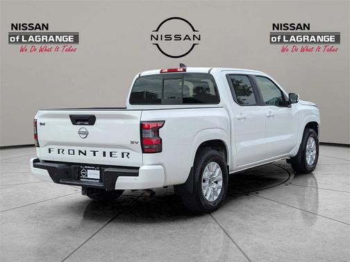 2022 Nissan Frontier SV