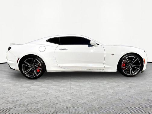 Summit White 2023 Chevrolet Camaro 2SS