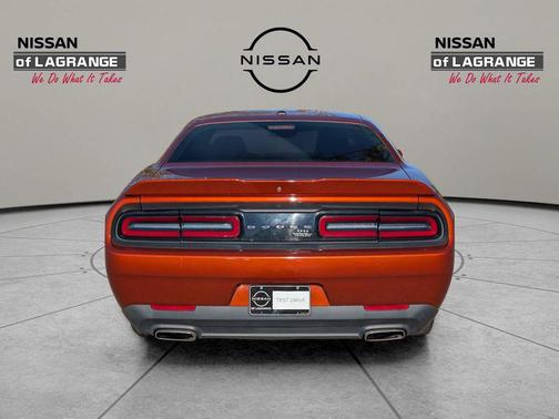 Sinamon Stick 2021 Dodge Challenger SXT