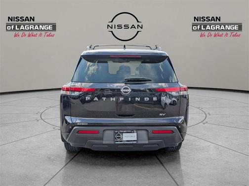 2022 Nissan Pathfinder SV 2WD