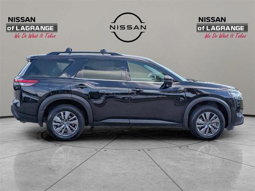 2022 Nissan Pathfinder SV 2WD