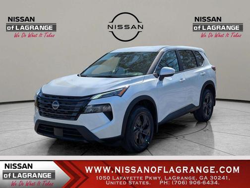 Everest White Pearl Tricoat 2026 Nissan Rogue SV