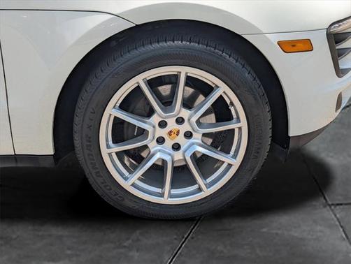 2018 Porsche Macan Base