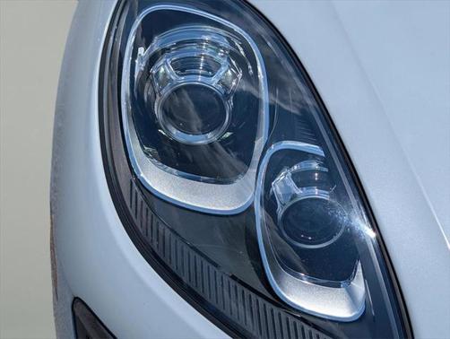 2018 Porsche Macan Base