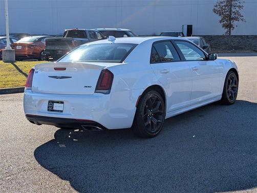 2022 Chrysler 300 S