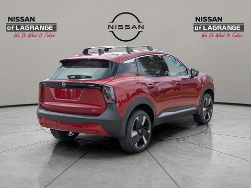 Scarlet Ember Tintcoat 2026 Nissan Kicks SR