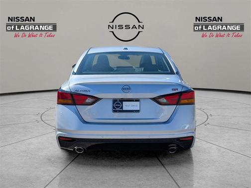 2025 Nissan Altima SR FWD