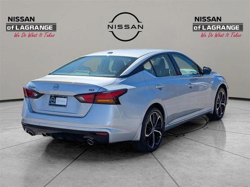 2025 Nissan Altima SR FWD