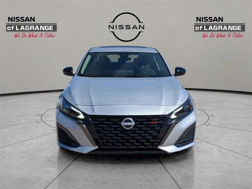 2025 Nissan Altima SR FWD