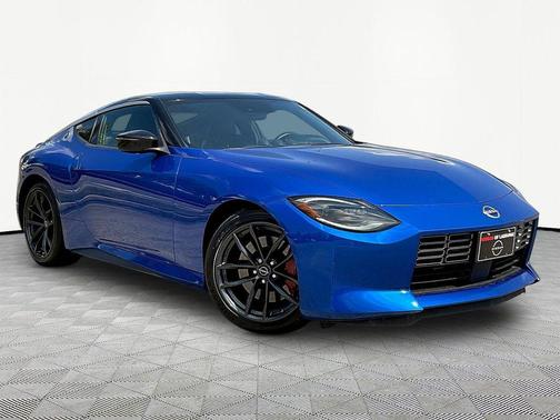 Seiran Blue Metallic/Super Black 2024 Nissan Z Performance Auto