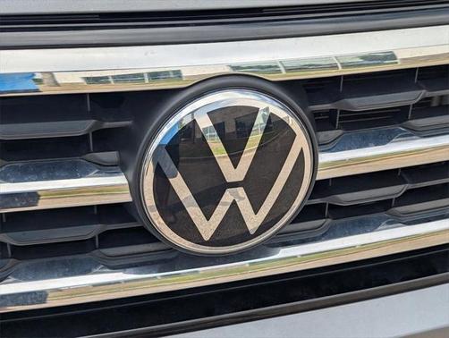 2022 Volkswagen Atlas 3.6L SE w/Technology