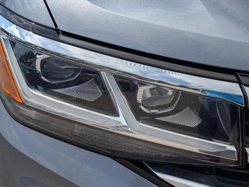 2022 Volkswagen Atlas 3.6L SE w/Technology