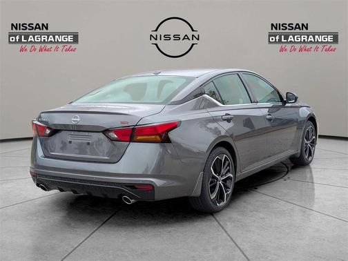 2025 Nissan Altima SR FWD