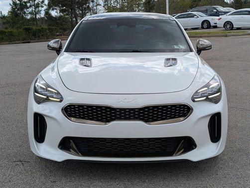Snow White Pearl 2022 Kia Stinger GT1
