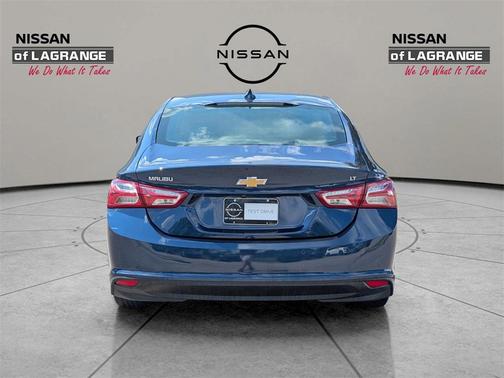 2022 Chevrolet Malibu FWD LT