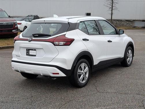 2023 Nissan Kicks S