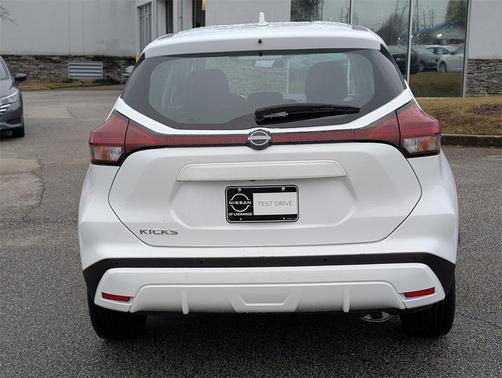 2023 Nissan Kicks S
