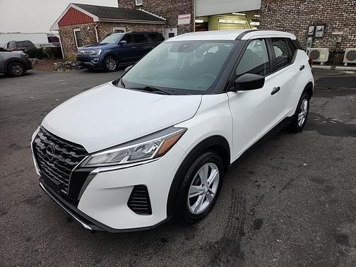 2023 Nissan Kicks S