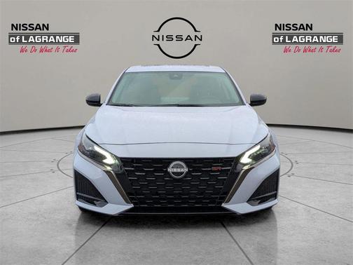 2025 Nissan Altima SR FWD