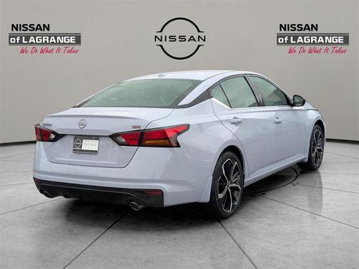 2025 Nissan Altima SR FWD