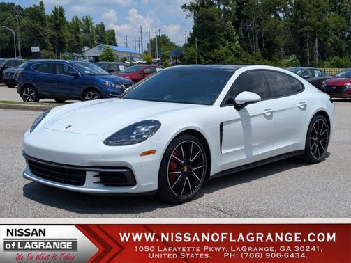 2018 Porsche Panamera Base
