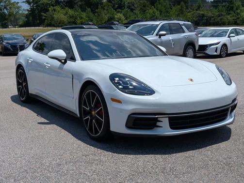 2018 Porsche Panamera Base