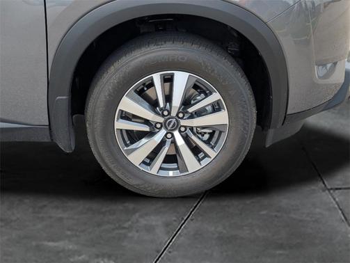 2025 Nissan Pathfinder SL FWD