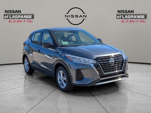Gun Metallic 2025 Nissan Kicks S