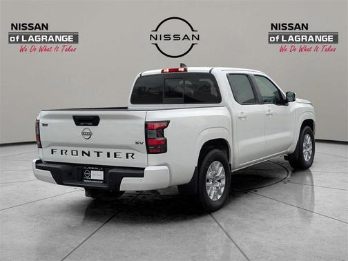 2022 Nissan Frontier SV