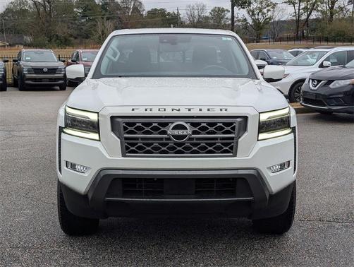 2022 Nissan Frontier SV