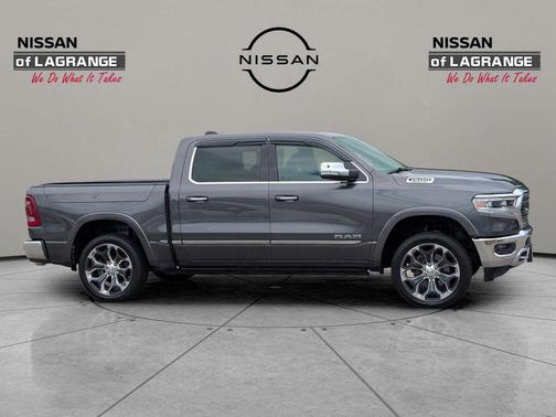 Granite Crystal Metallic Clearcoat 2020 RAM 1500 Limited