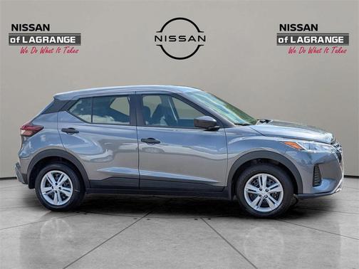 2025 Nissan Kicks S