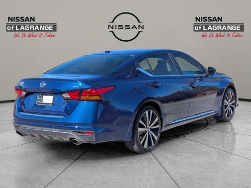 Deep Blue Pearl 2020 Nissan Altima SR FWD