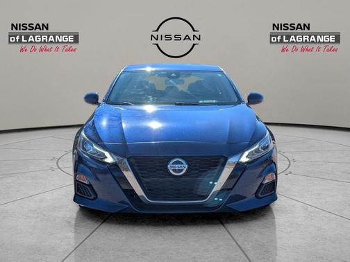 Deep Blue Pearl 2020 Nissan Altima SR FWD