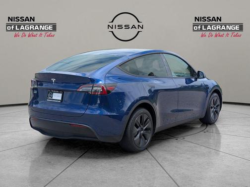 Deep Blue Metallic 2024 Tesla Model Y Long Range Single Motor Rear-Wheel Drive