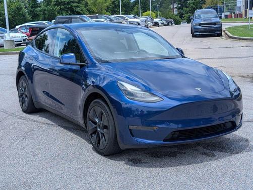 Deep Blue Metallic 2024 Tesla Model Y Long Range Single Motor Rear-Wheel Drive
