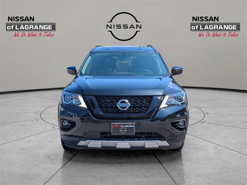 2020 Nissan Pathfinder SV
