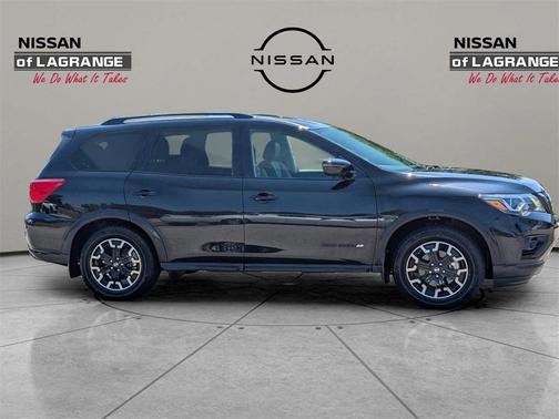 2020 Nissan Pathfinder SV