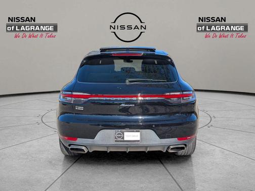 2021 Porsche Macan Base