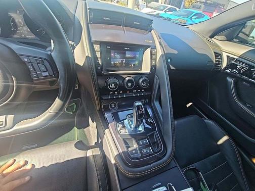 2018 Jaguar F-TYPE 400 Sport