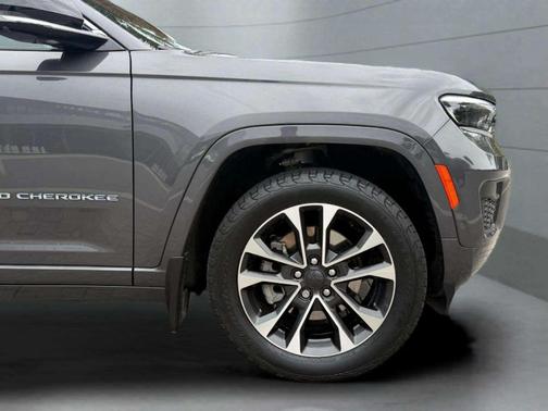 2022 Jeep Grand Cherokee 4xe Overland