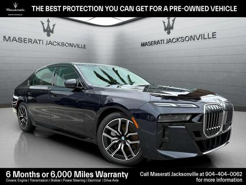 Carbon Black Metallic 2023 BMW 740 i