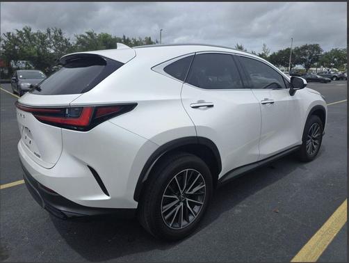Eminent White Pearl 2024 Lexus NX 250 Base