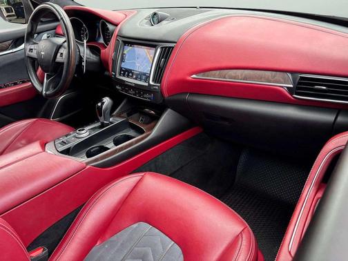 2017 Maserati Levante S