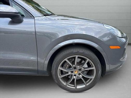 2021 Porsche Cayenne Base