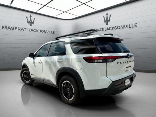 Glacier White 2024 Nissan Pathfinder Rock Creek 4WD