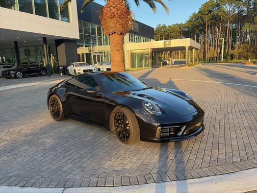 2024 Porsche 911 Carrera 4