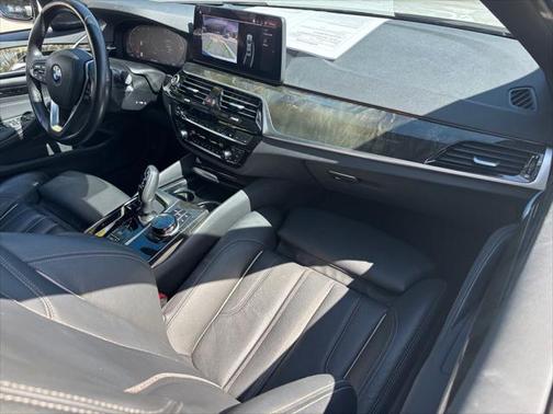 2022 BMW 540 i